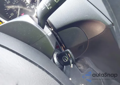 2011 Mazda Mazda3 I Sport из США, поврежденный, VIN JM1BL1UF7B1456384